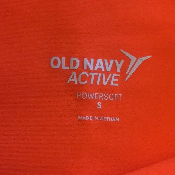 UF Game Day!! Two tank tops and leggings. 
Brands: 
Pink
Old Navy
Stadium - Picture 4 of 7